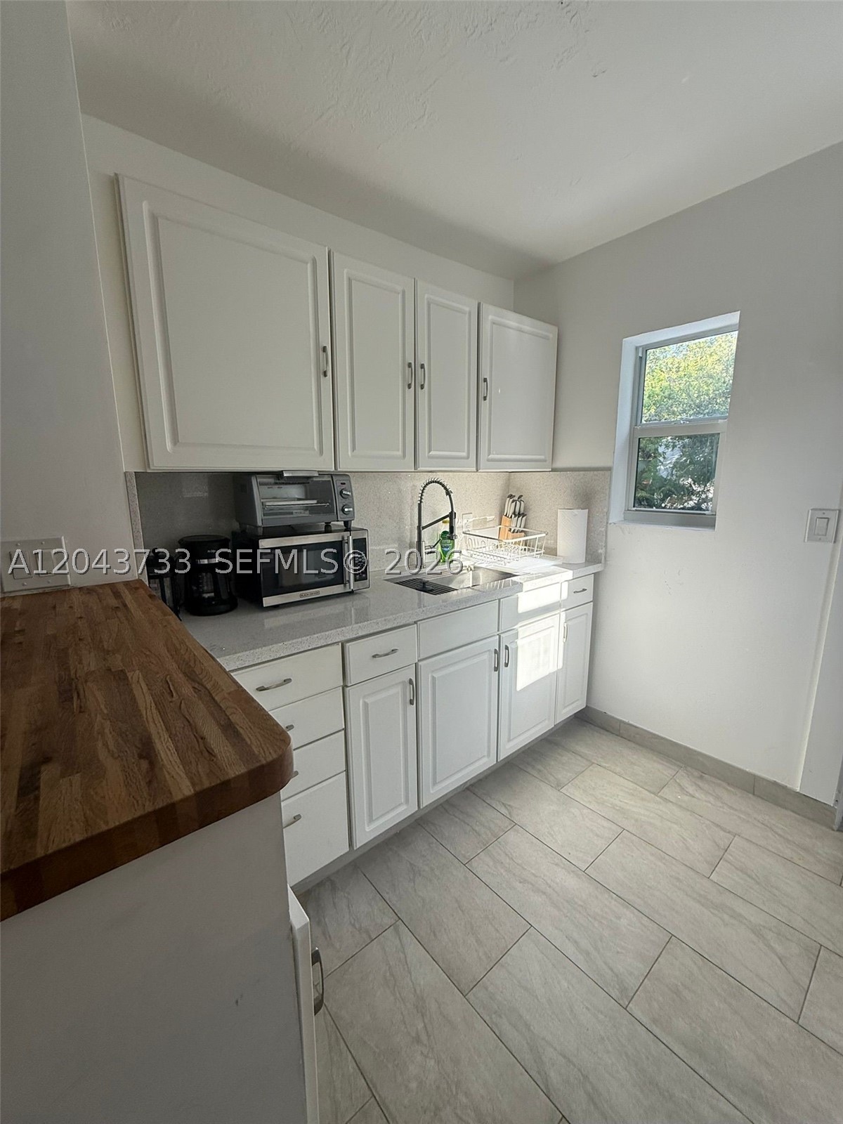 BAYWOOD - Residential Lease