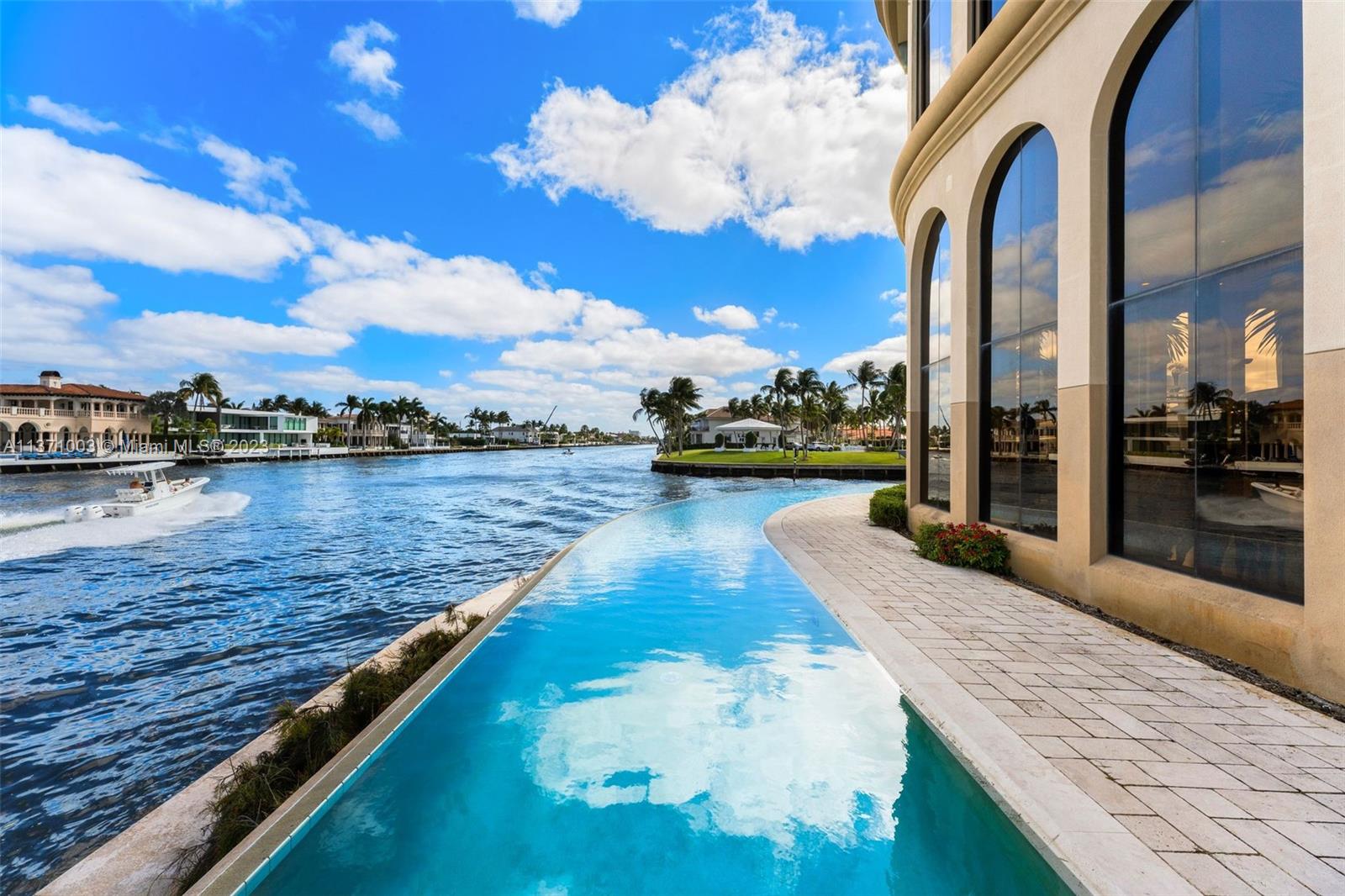 ROYAL PALM YACHT & COUNTR - Residential