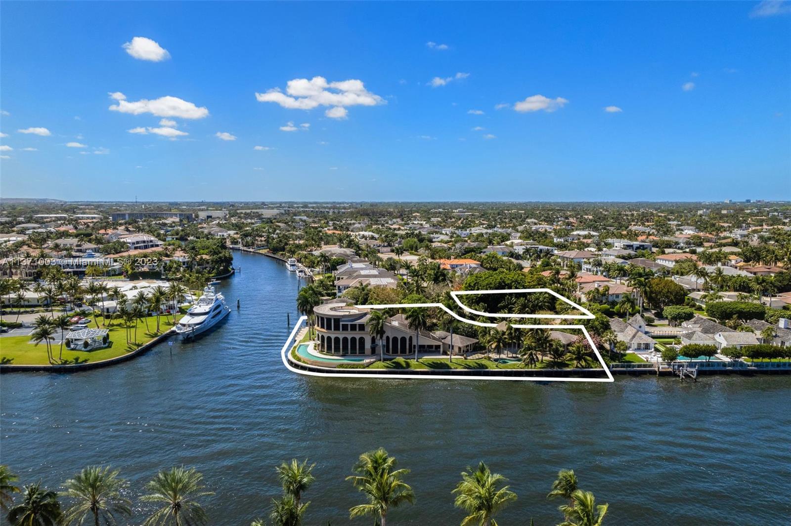 ROYAL PALM YACHT & COUNTR - Residential