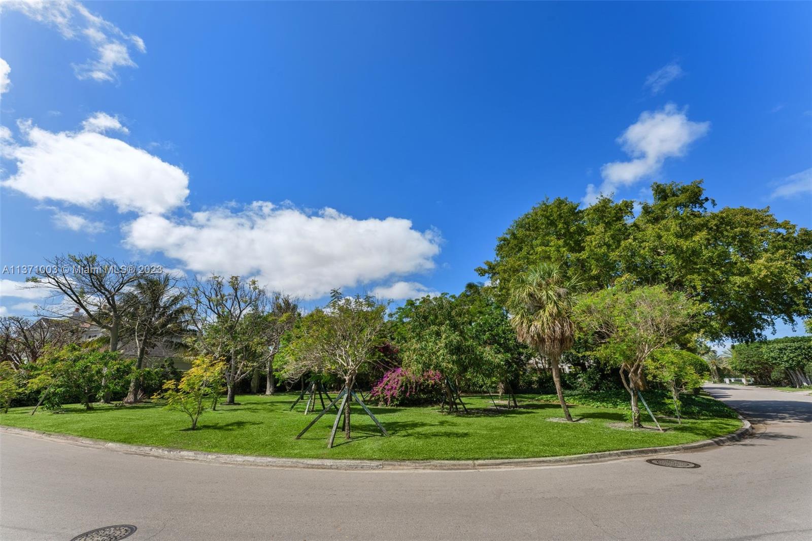 ROYAL PALM YACHT & COUNTR - Residential