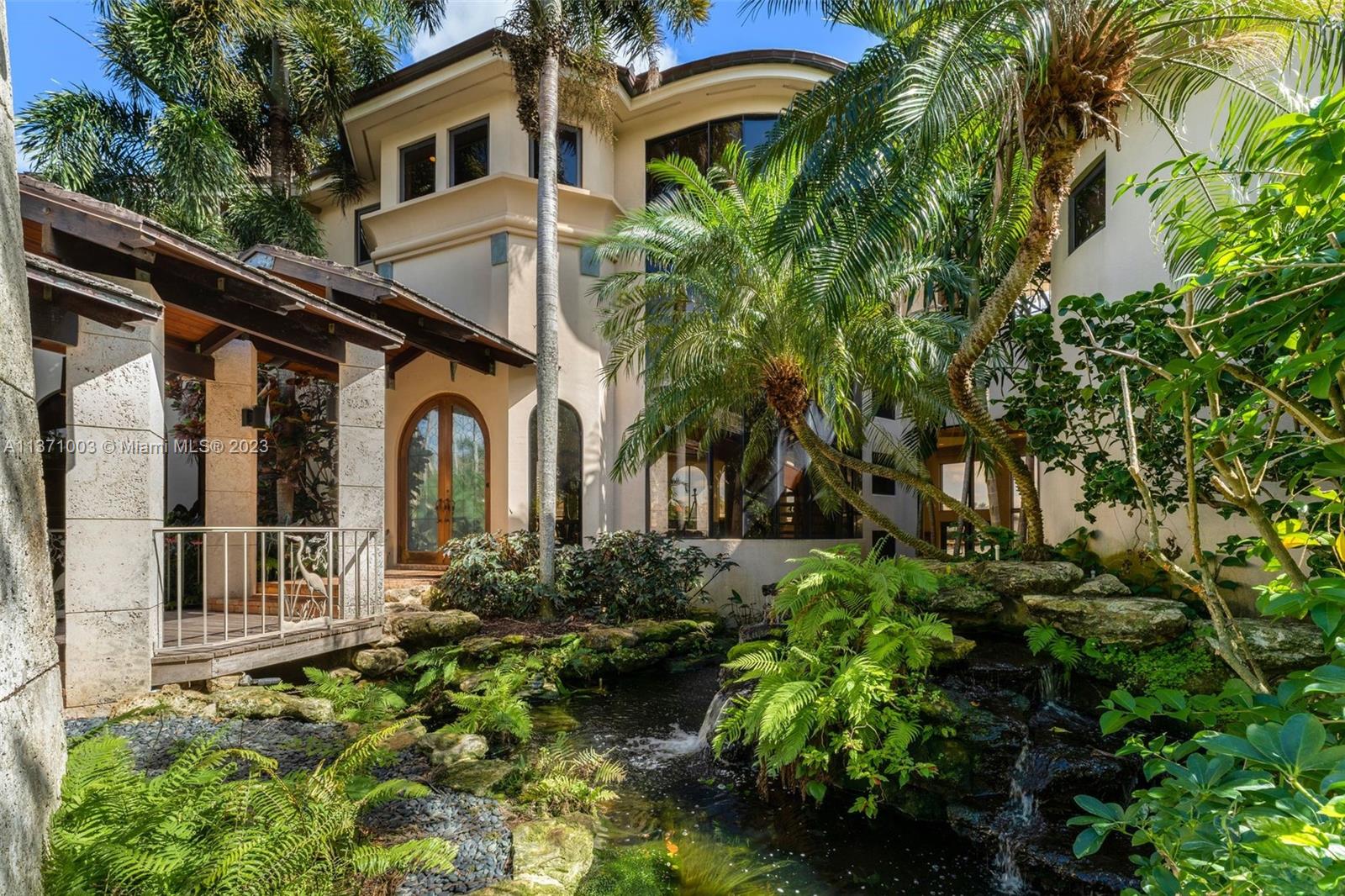 ROYAL PALM YACHT & COUNTR - Residential