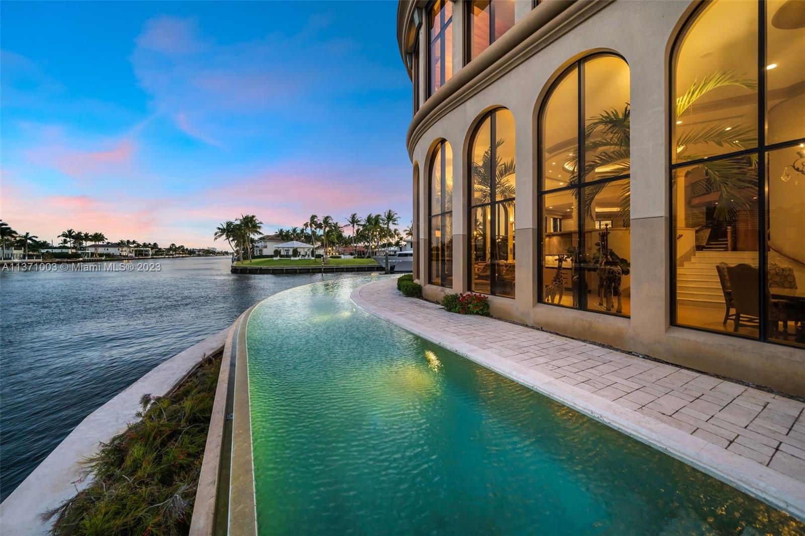 ROYAL PALM YACHT & COUNTR - Residential
