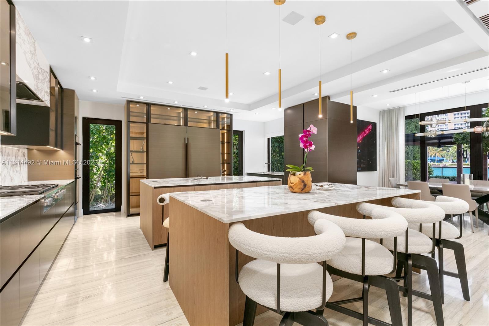 GOLDEN BEACH SEC F - Residential