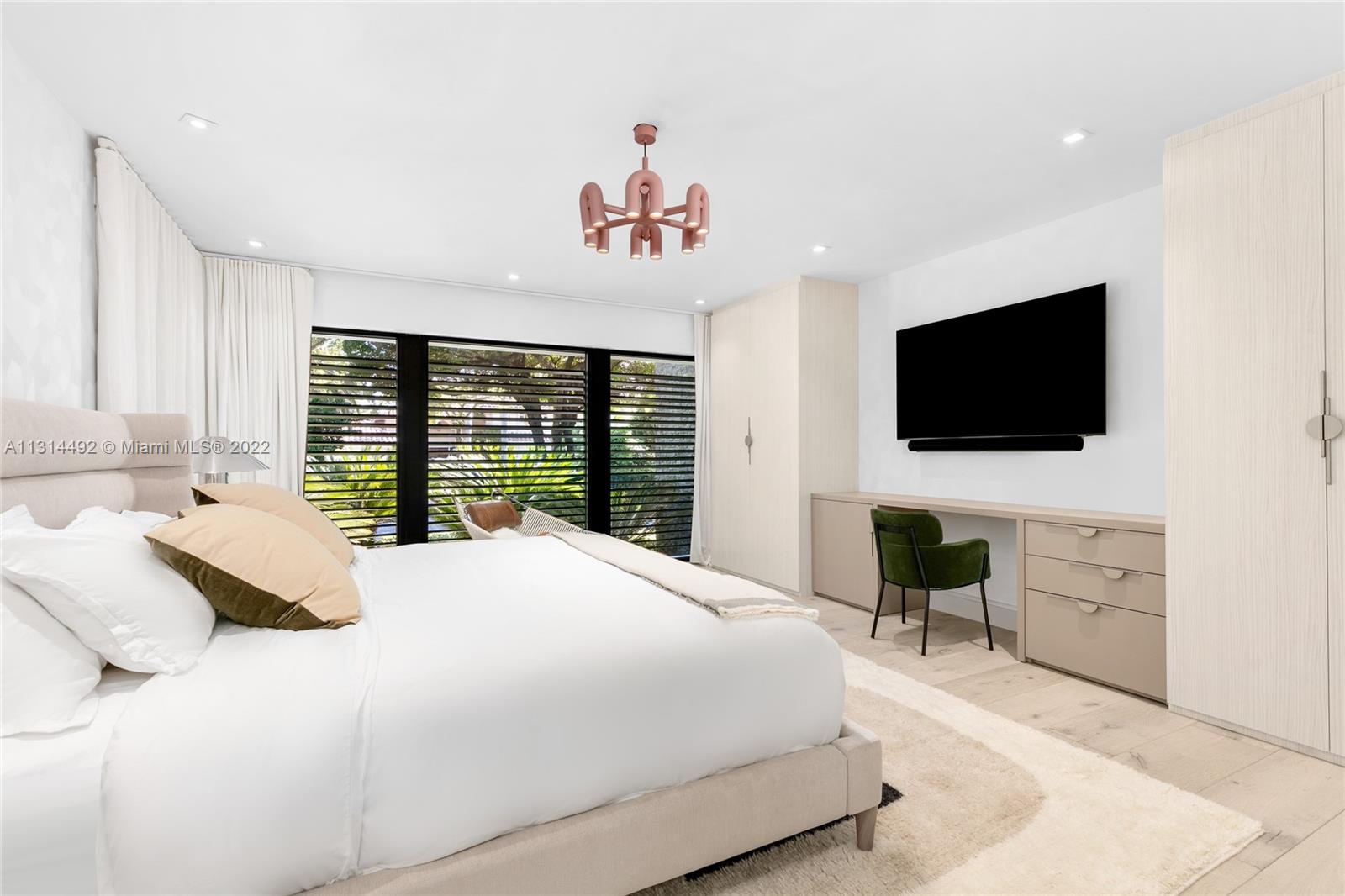 GOLDEN BEACH SEC F - Residential