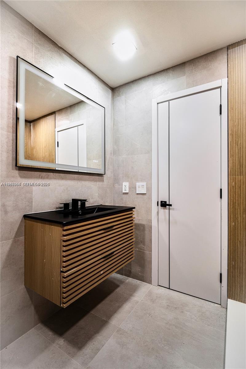 LANDINGS FIRST SEC - Residential