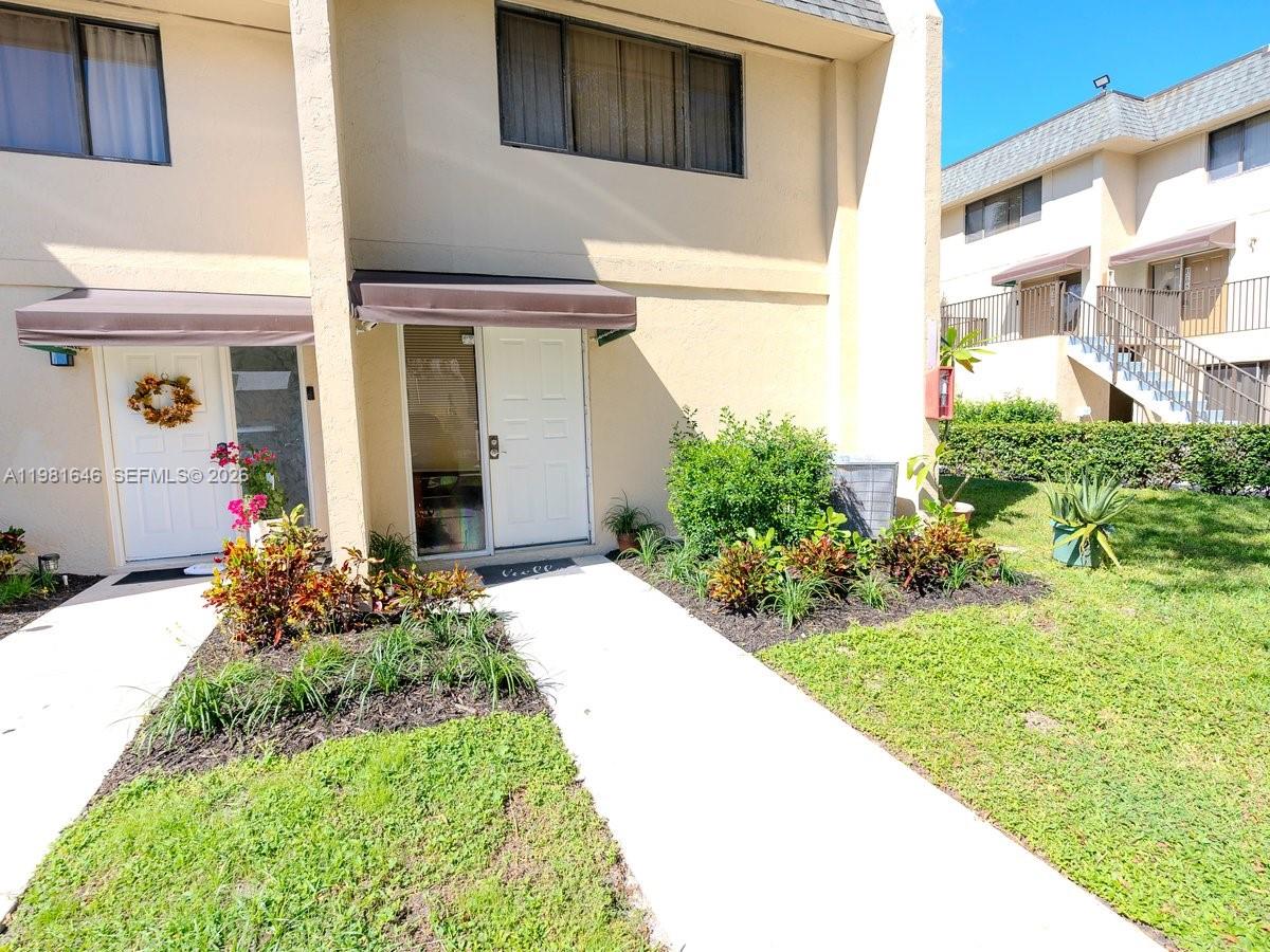 Discover the perfect blend of comfort and convenience in this modern upgraded 2 bedrooms/2 BA
Corner Townhouse located in south-after Deer Creek Racquet Club. Featuring a spacious open-concept living area, modern kitchen with granite counters, stainless appliances , and  bathrooms are fully renovated. Great location, less than 5 miles from the beach, 2 miles from from I-95 exit, Sawgrass Expressway, and turnpike, Walk distance to Target, Starbucks, Publix and restaurants.

SELLER IS OFFERING $5K credit towards the Closing Cost!!!