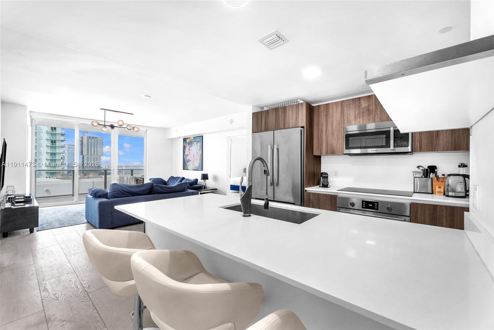 ARIA ON THE BAY CONDO - Residential