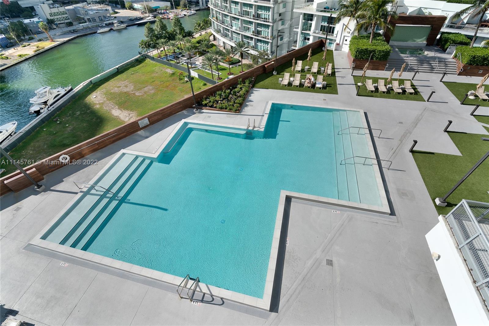 WIND CONDO - Residential