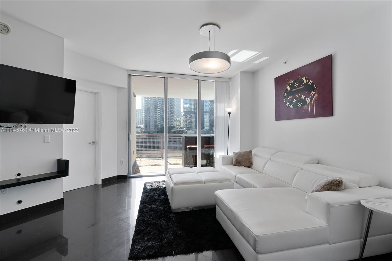 WIND CONDO - Residential
