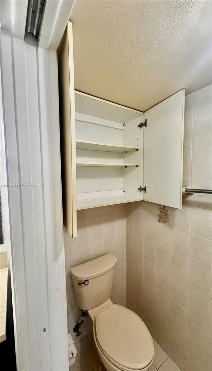 LAGO GRANDE CONDO THREE C - Residential