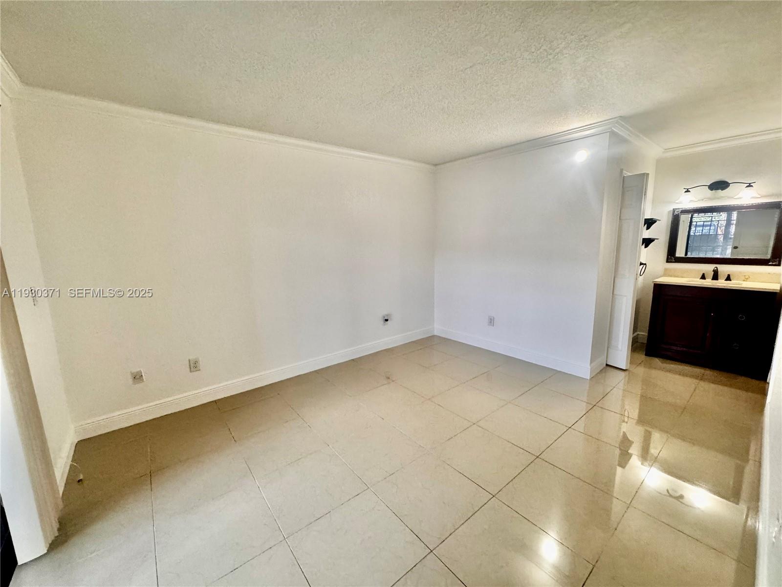 LAGO GRANDE CONDO THREE C - Residential
