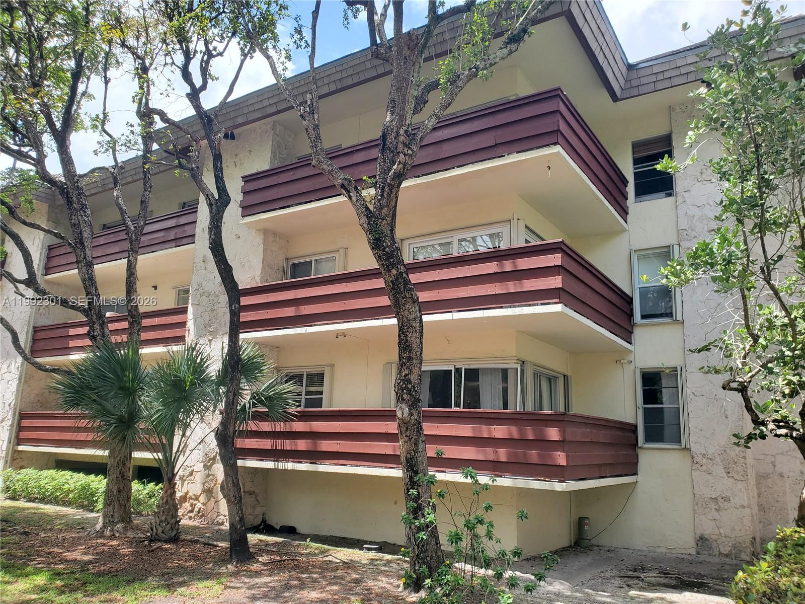 VILLA CAPRI CONDO - Residential