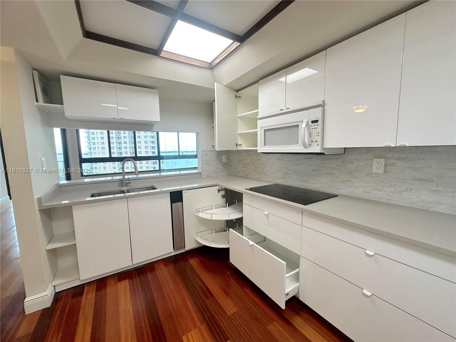 BRICKELL KEY ONE CONDO - Residential