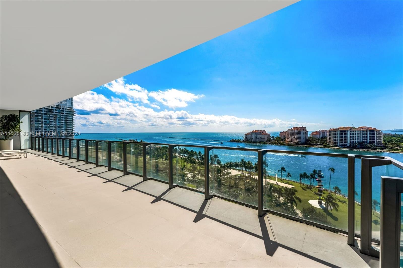 APOGEE CONDO - Residential