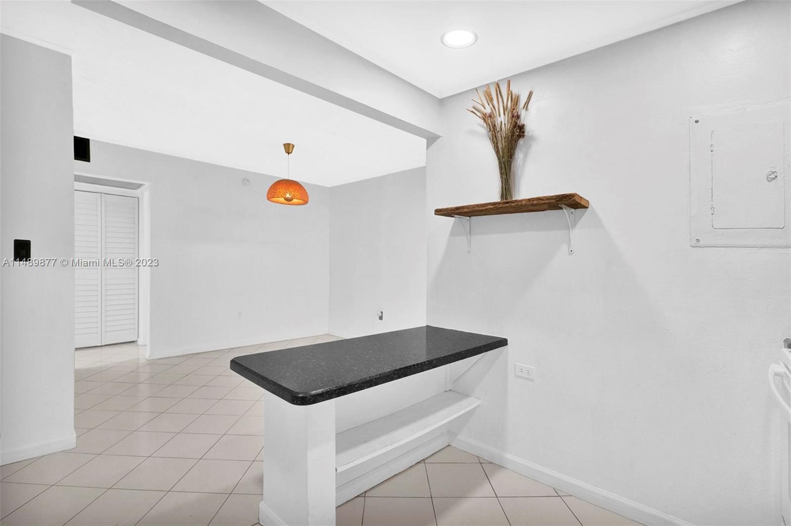 OMEGA CONDO NO 2 - Residential