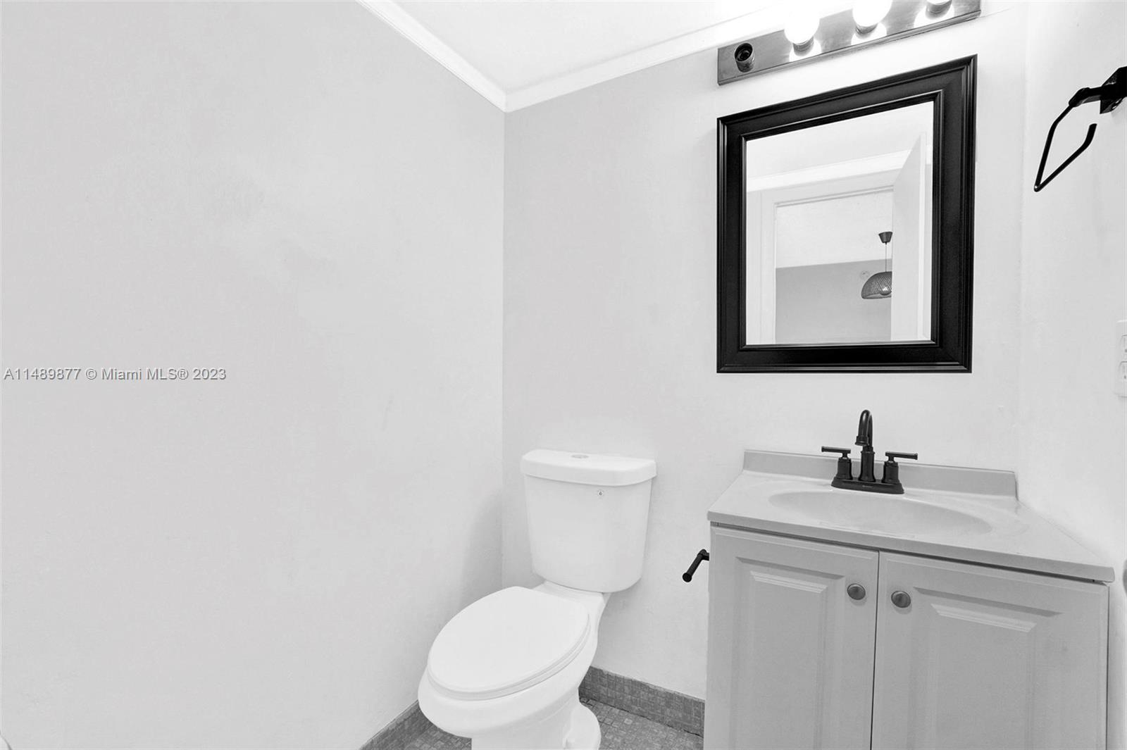 OMEGA CONDO NO 2 - Residential