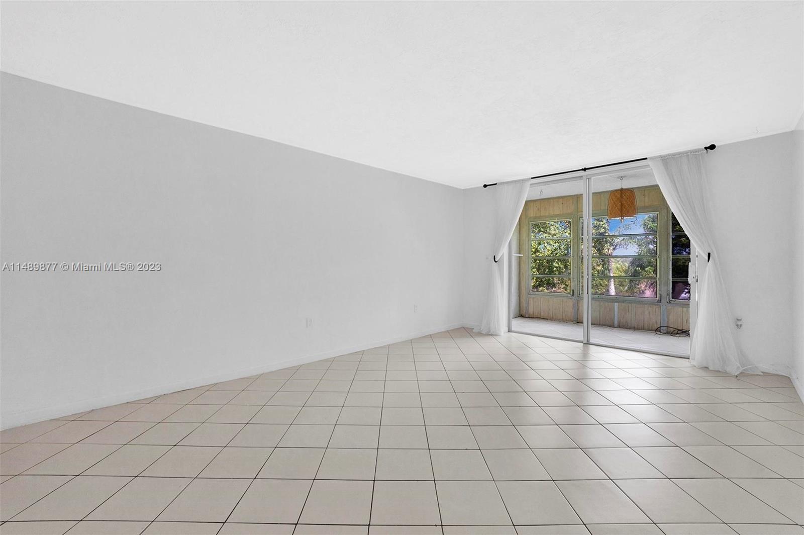 OMEGA CONDO NO 2 - Residential