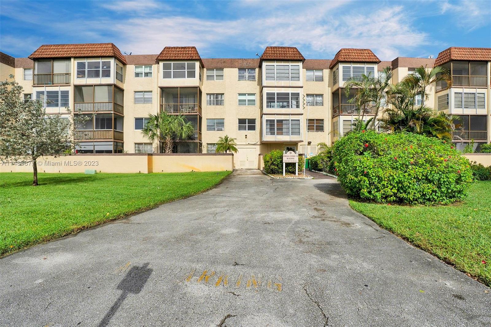 OMEGA CONDO NO 2 - Residential