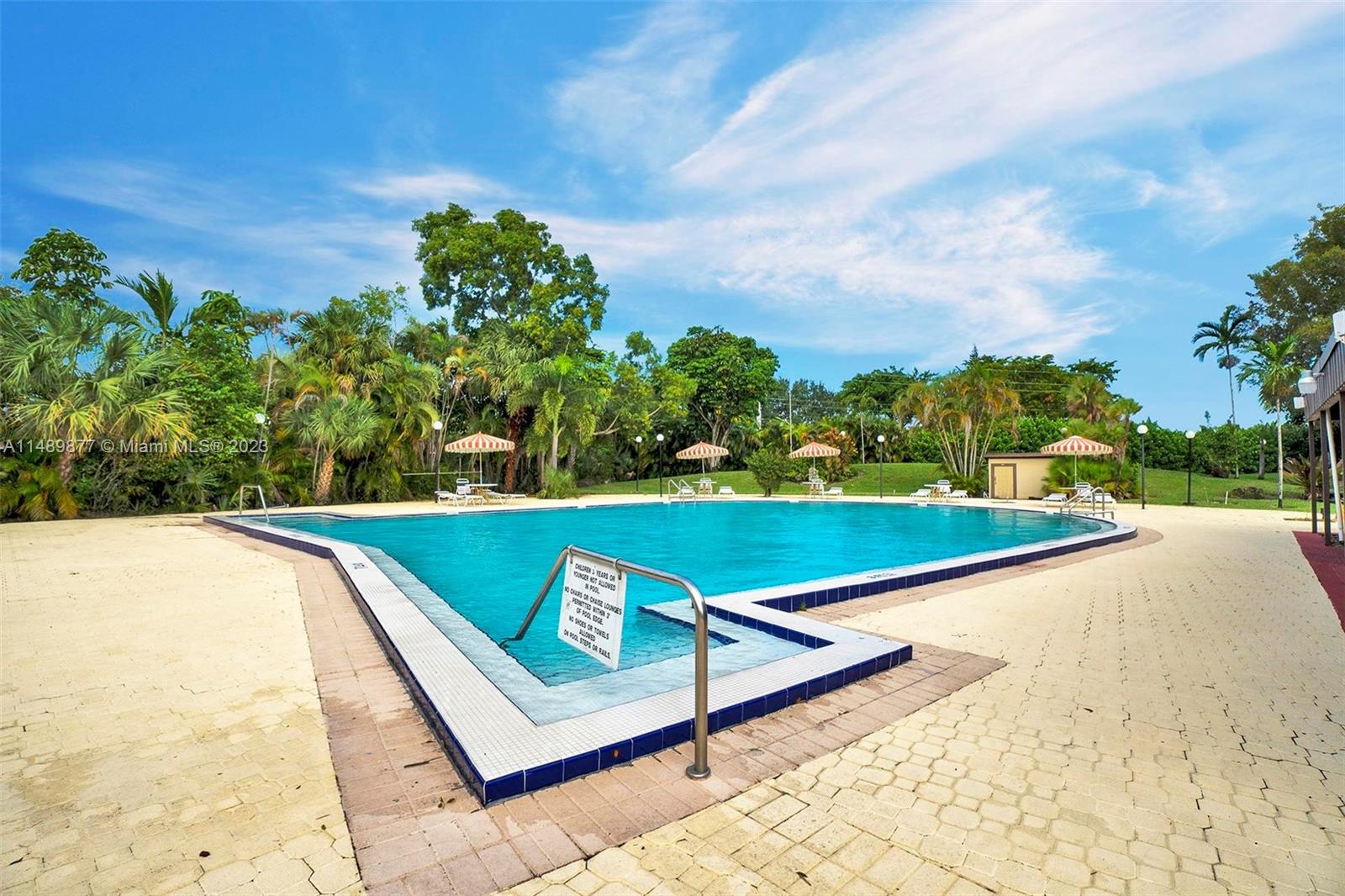 OMEGA CONDO NO 2 - Residential