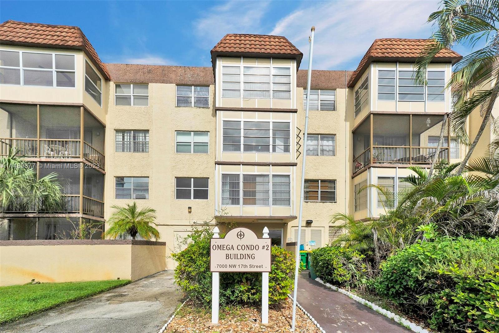 OMEGA CONDO NO 2 - Residential