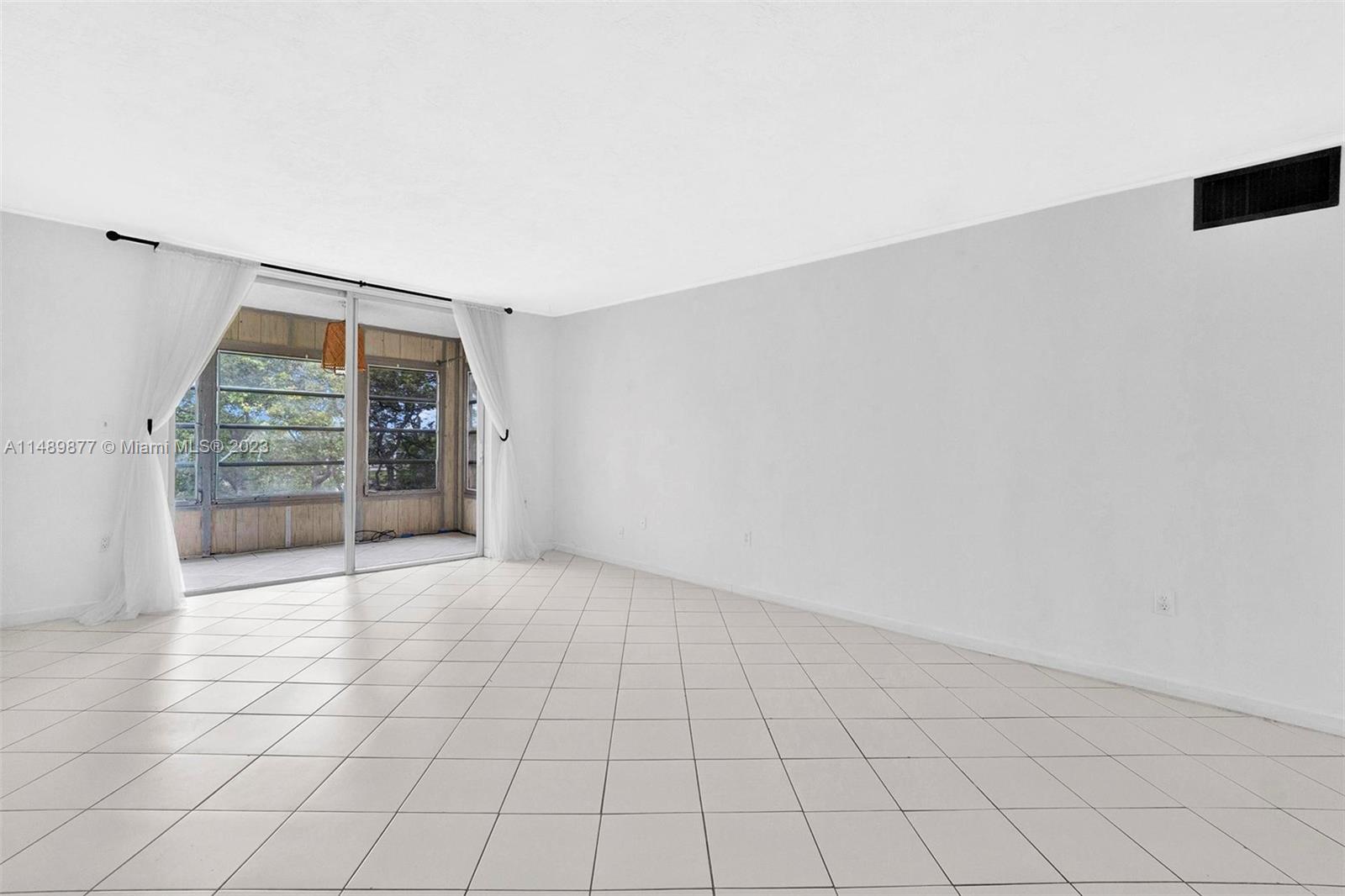 OMEGA CONDO NO 2 - Residential