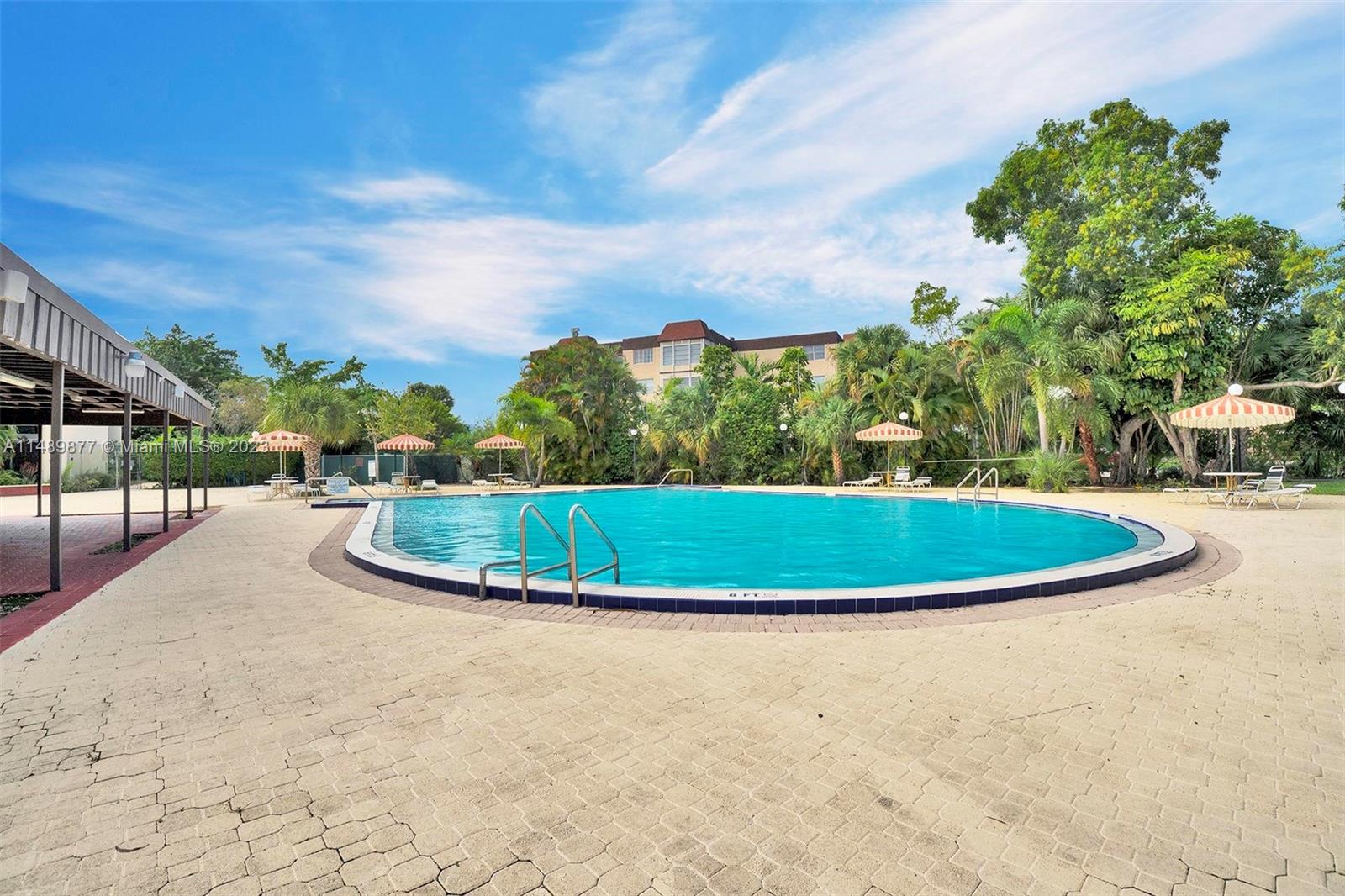 OMEGA CONDO NO 2 - Residential