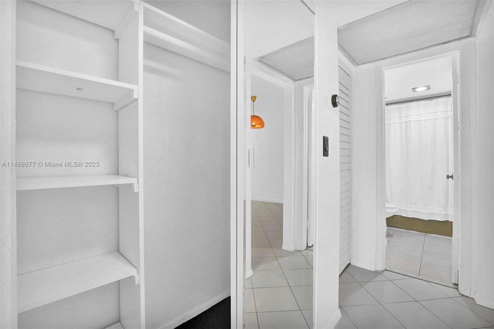 OMEGA CONDO NO 2 - Residential