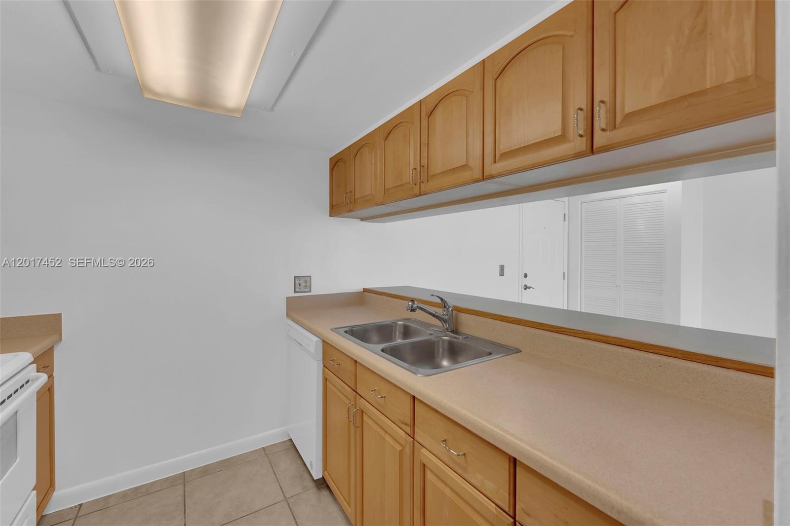 PALM BEACH LANDINGS - Residential