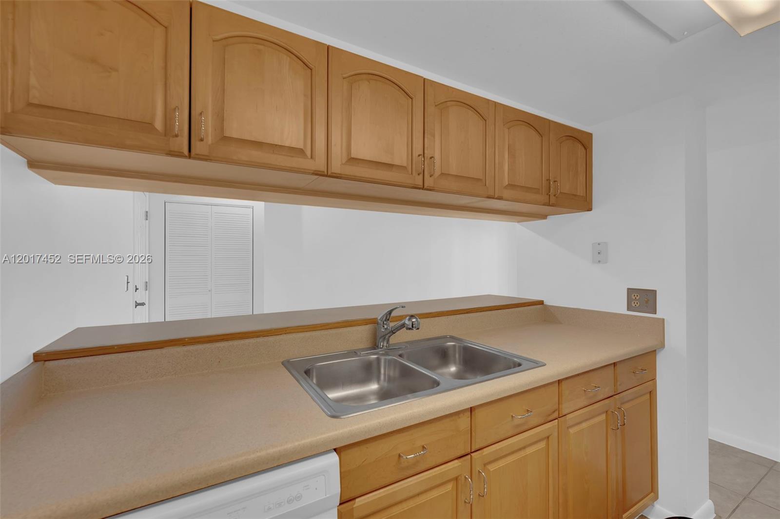 PALM BEACH LANDINGS - Residential
