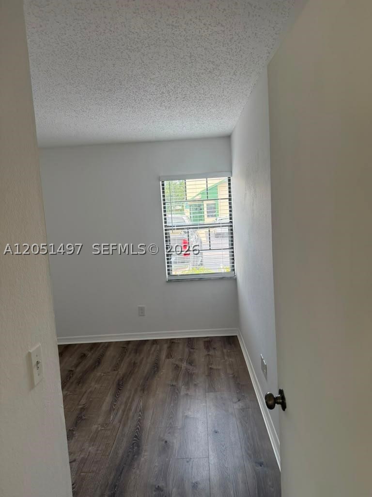 VILLAS OF WINDMILL POINT - Residential
