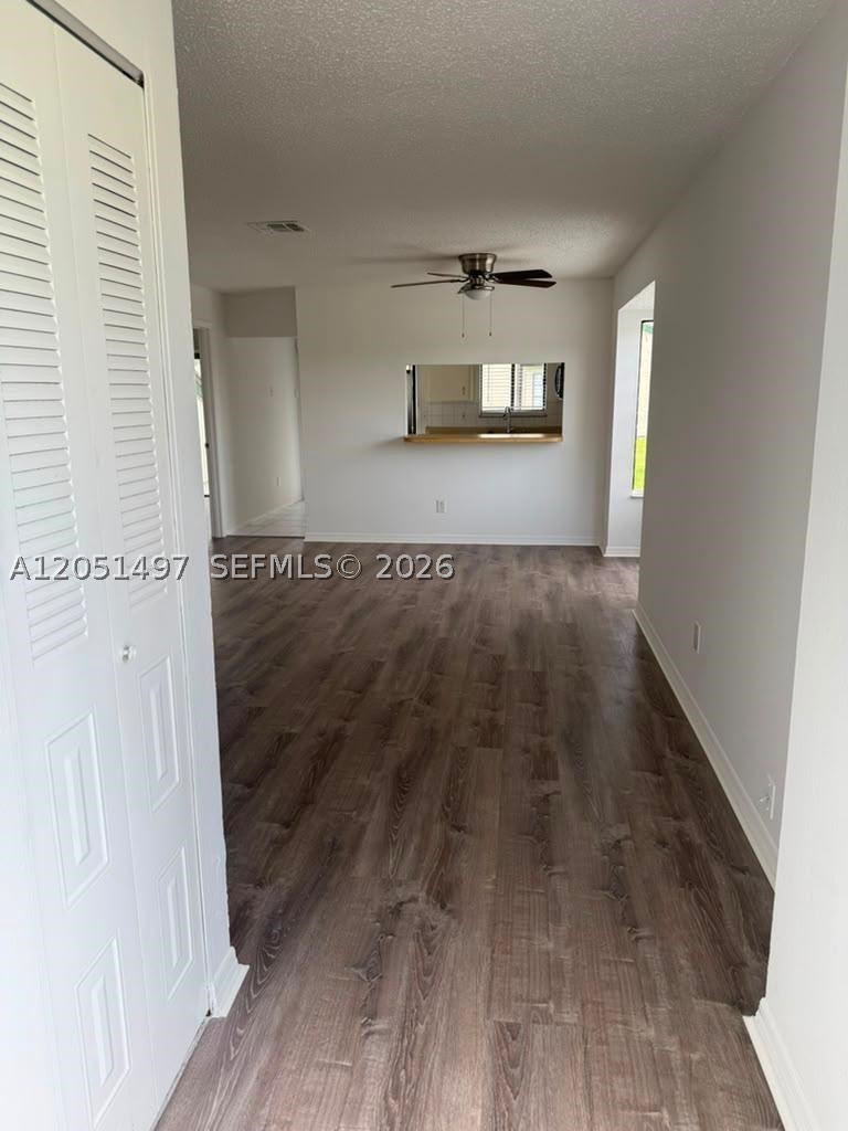 VILLAS OF WINDMILL POINT - Residential
