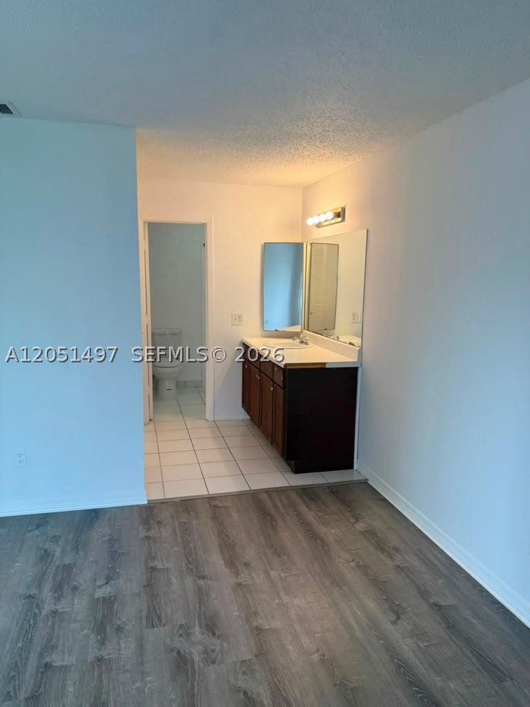VILLAS OF WINDMILL POINT - Residential