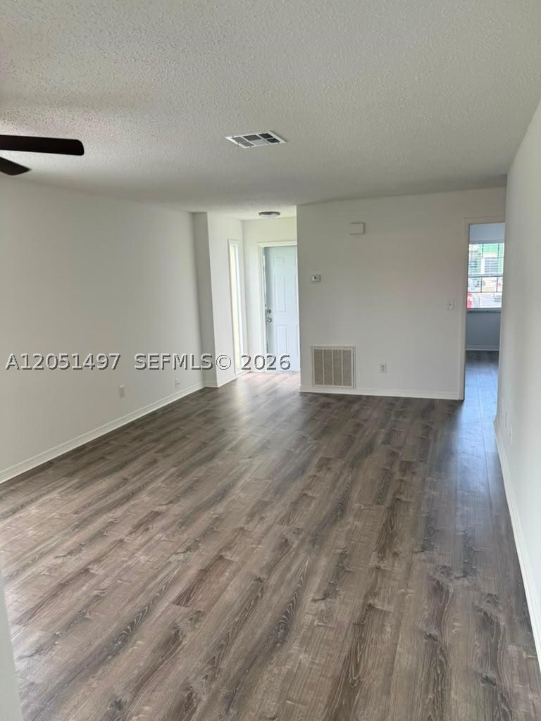 VILLAS OF WINDMILL POINT - Residential