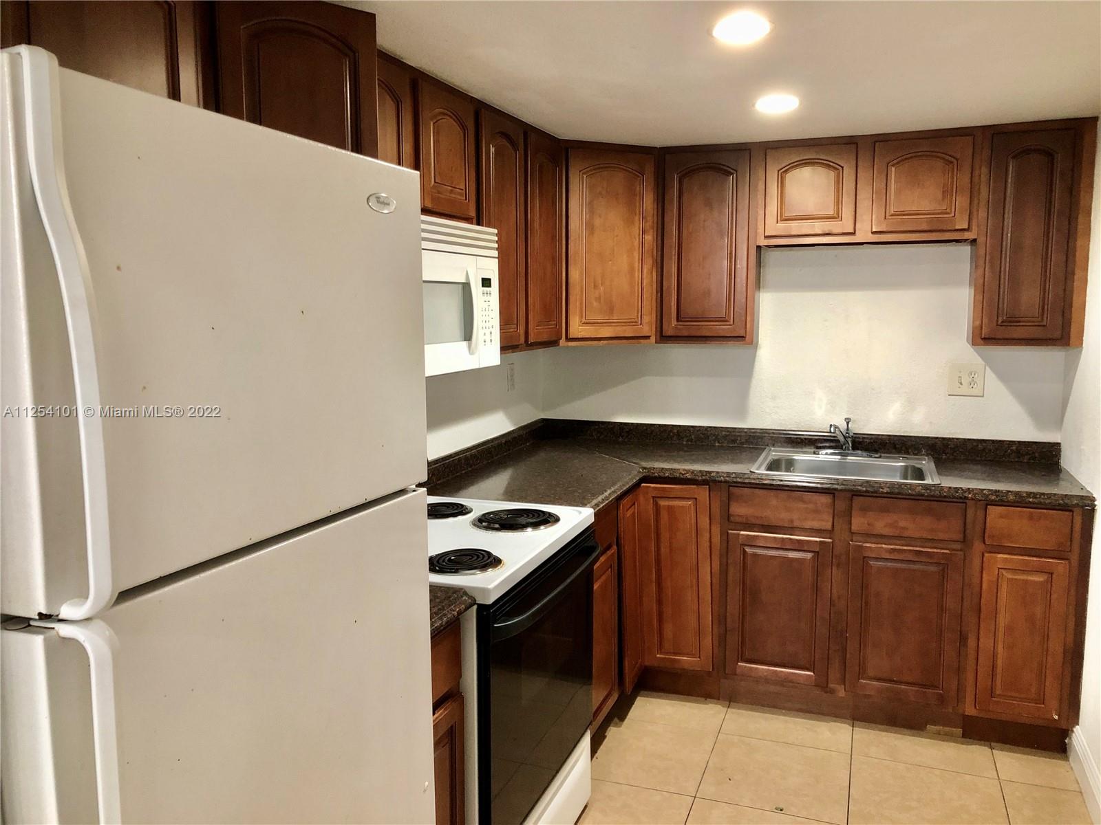 SUNRISE SPRINGS 3 CONDO - Residential Lease