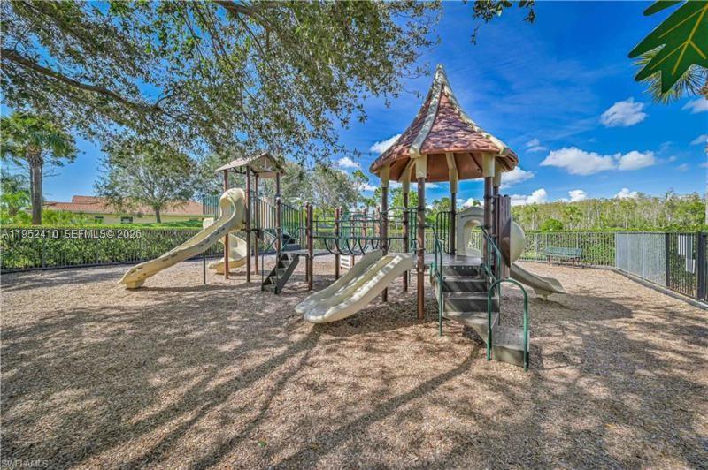 BRIDGETOWN AT THE PLANTAT - Residential Lease