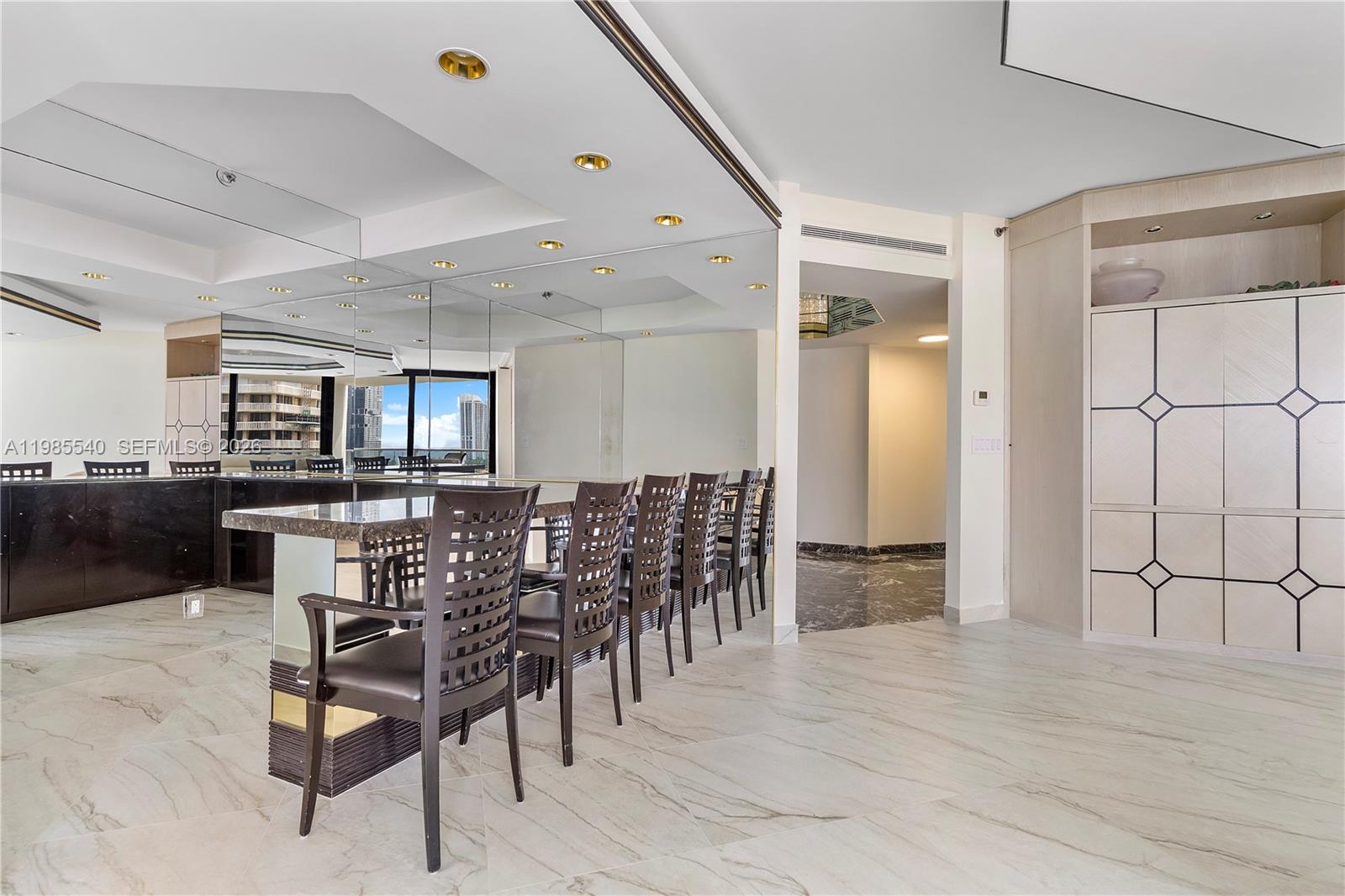 MARINA TOWER CONDO - Residential