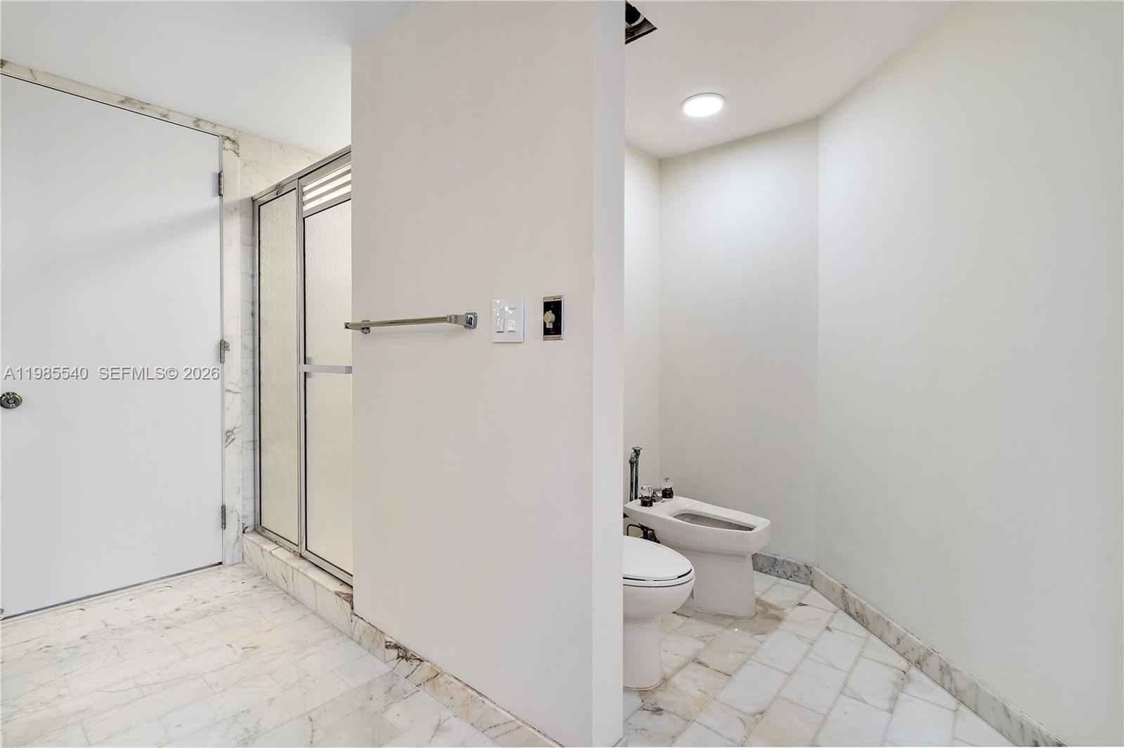 MARINA TOWER CONDO - Residential