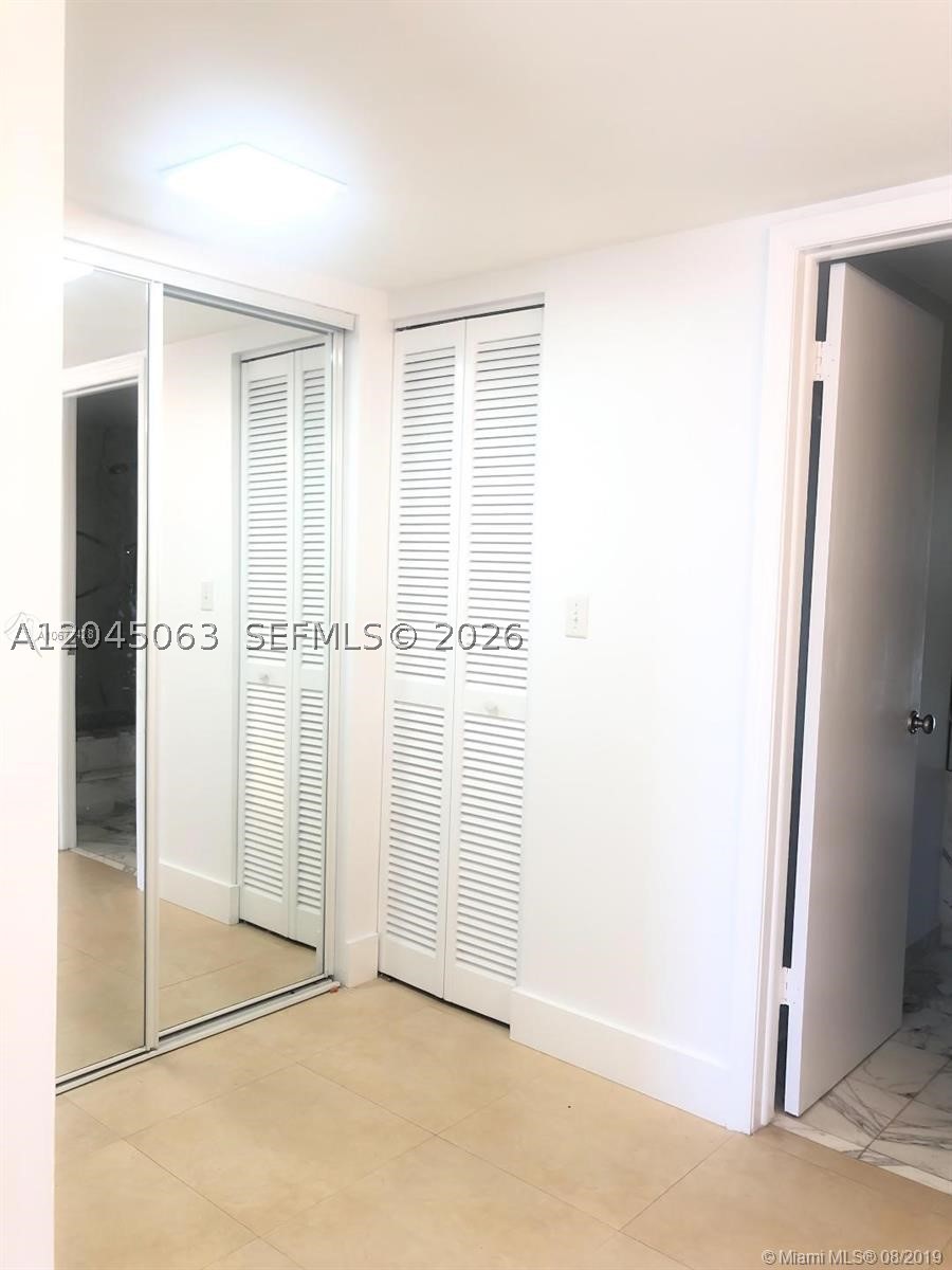 COMMODORE CLUB SOUTH COND - Residential Lease