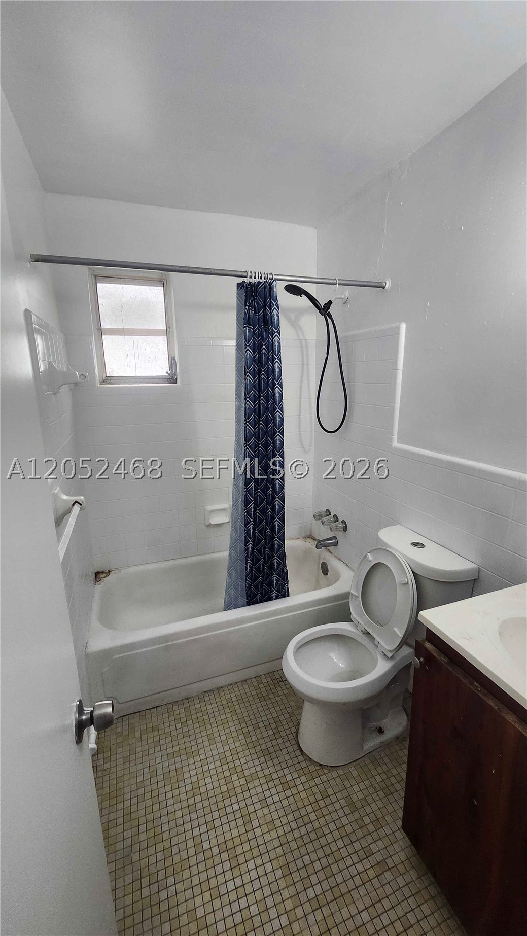 BISCAYNE GARDENS SEC A RE - Residential Lease