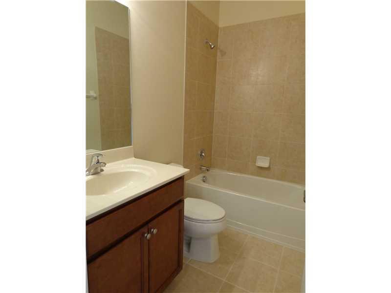 EMERALD CREEK TOWNHOMES 1 - Residential Lease