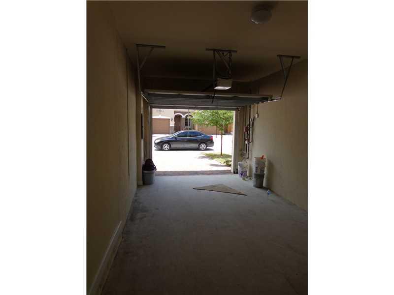 EMERALD CREEK TOWNHOMES 1 - Residential Lease