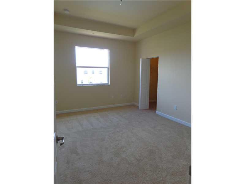 EMERALD CREEK TOWNHOMES 1 - Residential Lease
