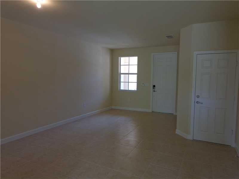 EMERALD CREEK TOWNHOMES 1 - Residential Lease