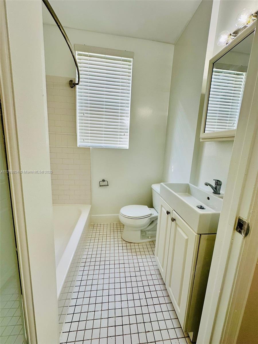 MENORES CONDO - Residential Lease