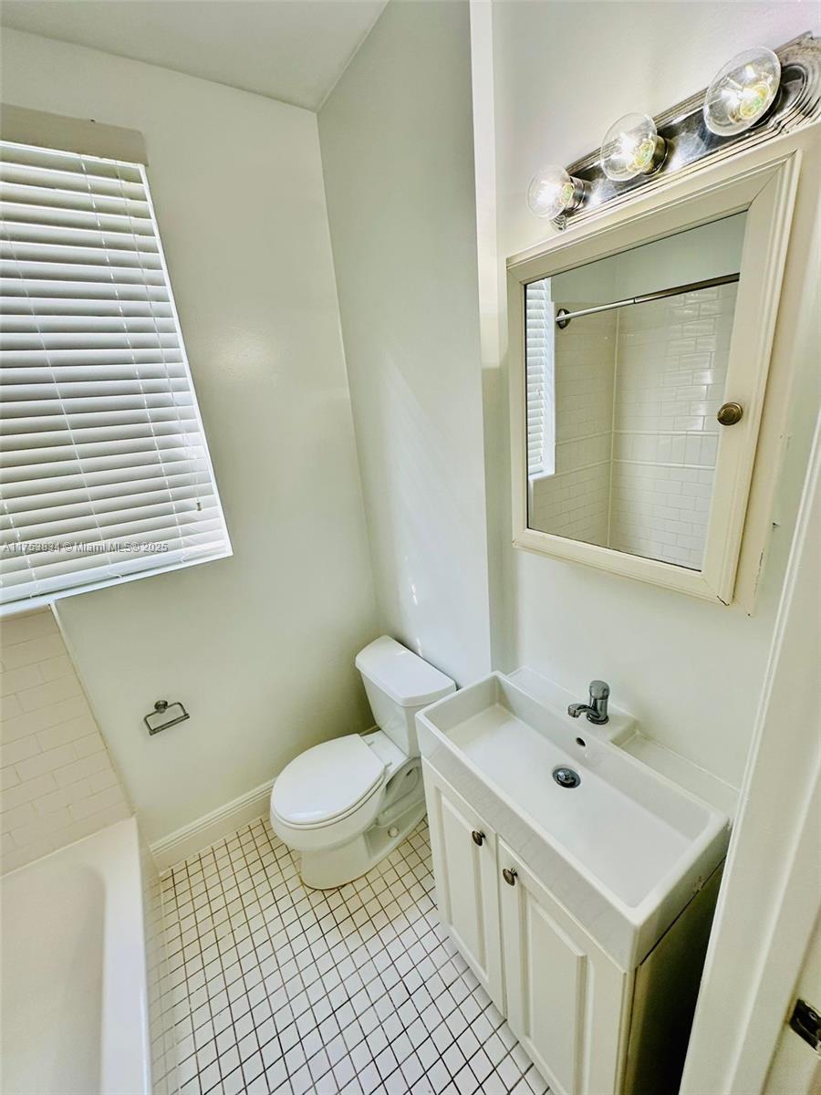 MENORES CONDO - Residential Lease