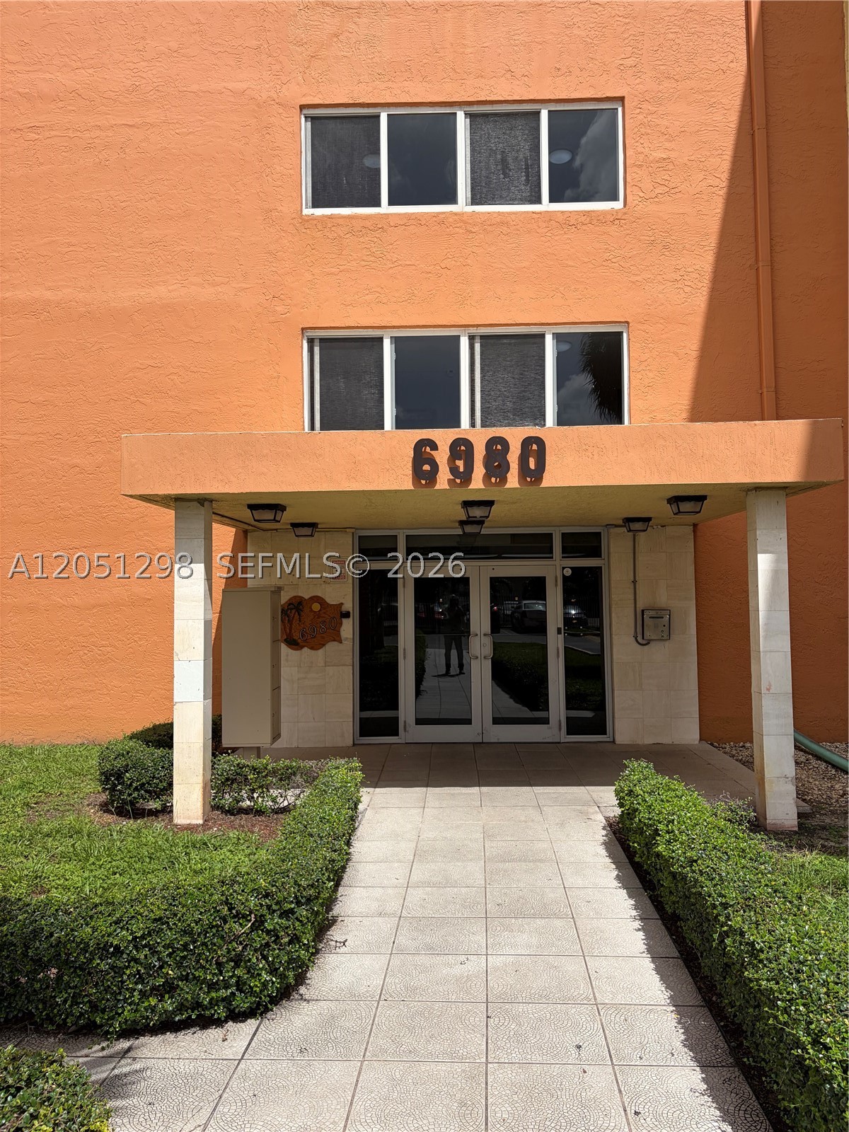 Great Studio at Coral Gate West, located on Main Street. This unit features a brand-new kitchen and bathroom, tile flooring throughout, and a beautiful lake view.  The community offers excellent amenities, including a pool, gym, and tennis courts.  It is conveniently located near a shopping center and is available for immediate occupancy. Only one person, please note that the association limits parking to one car. Water and electricity are included in the rent.
Showings are available Monday through Friday, from 9:00 AM to 4:15 PM, per the association's guidelines. Request Showing  Assist.
