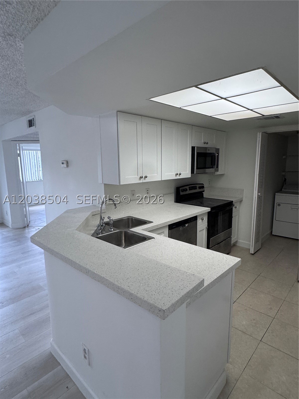 VISCONTI CONDO - Residential