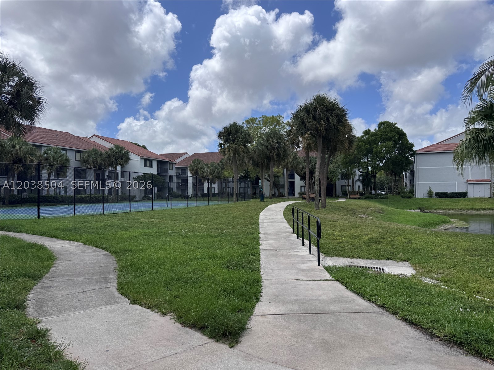 VISCONTI CONDO - Residential