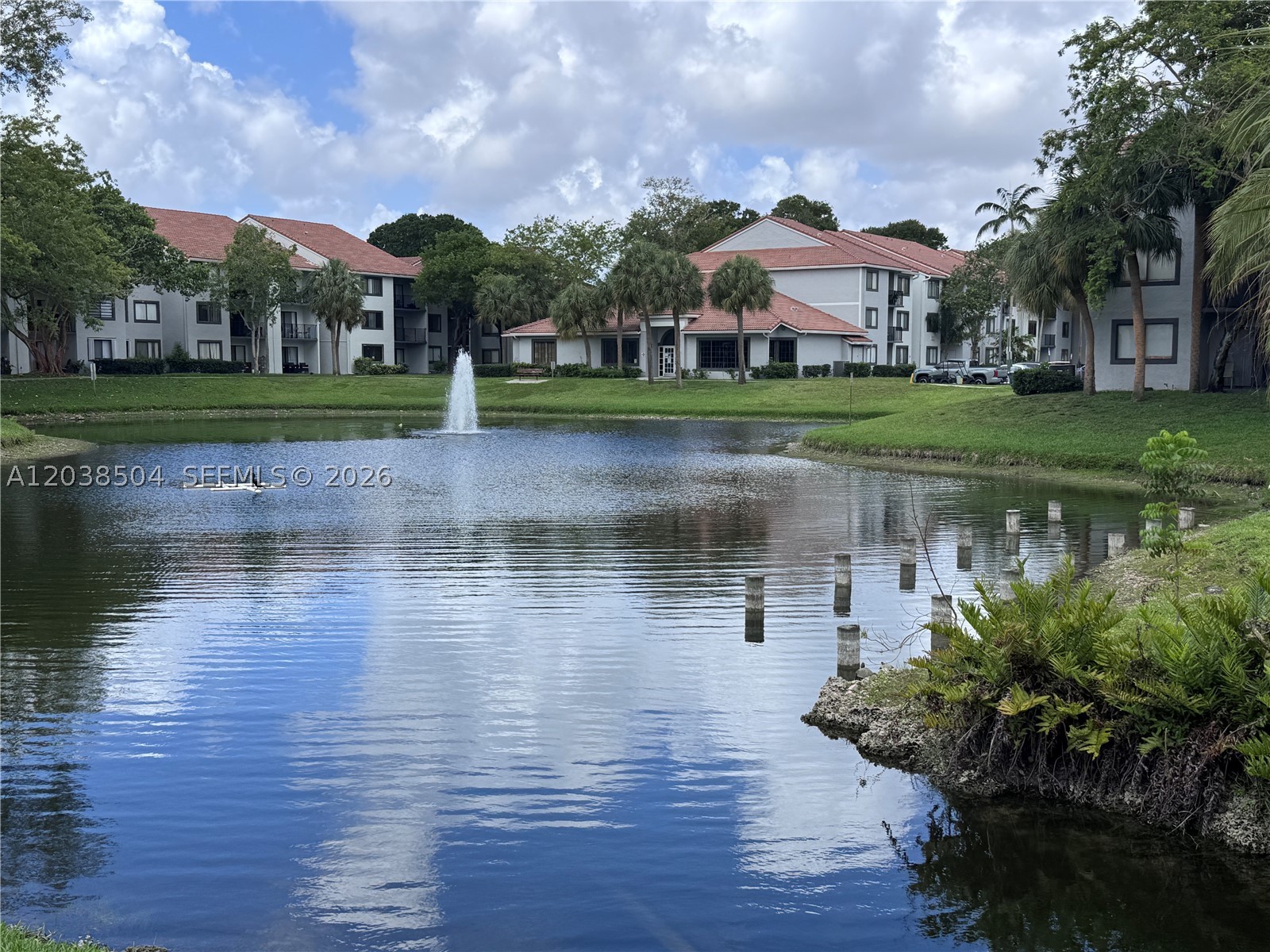 VISCONTI CONDO - Residential