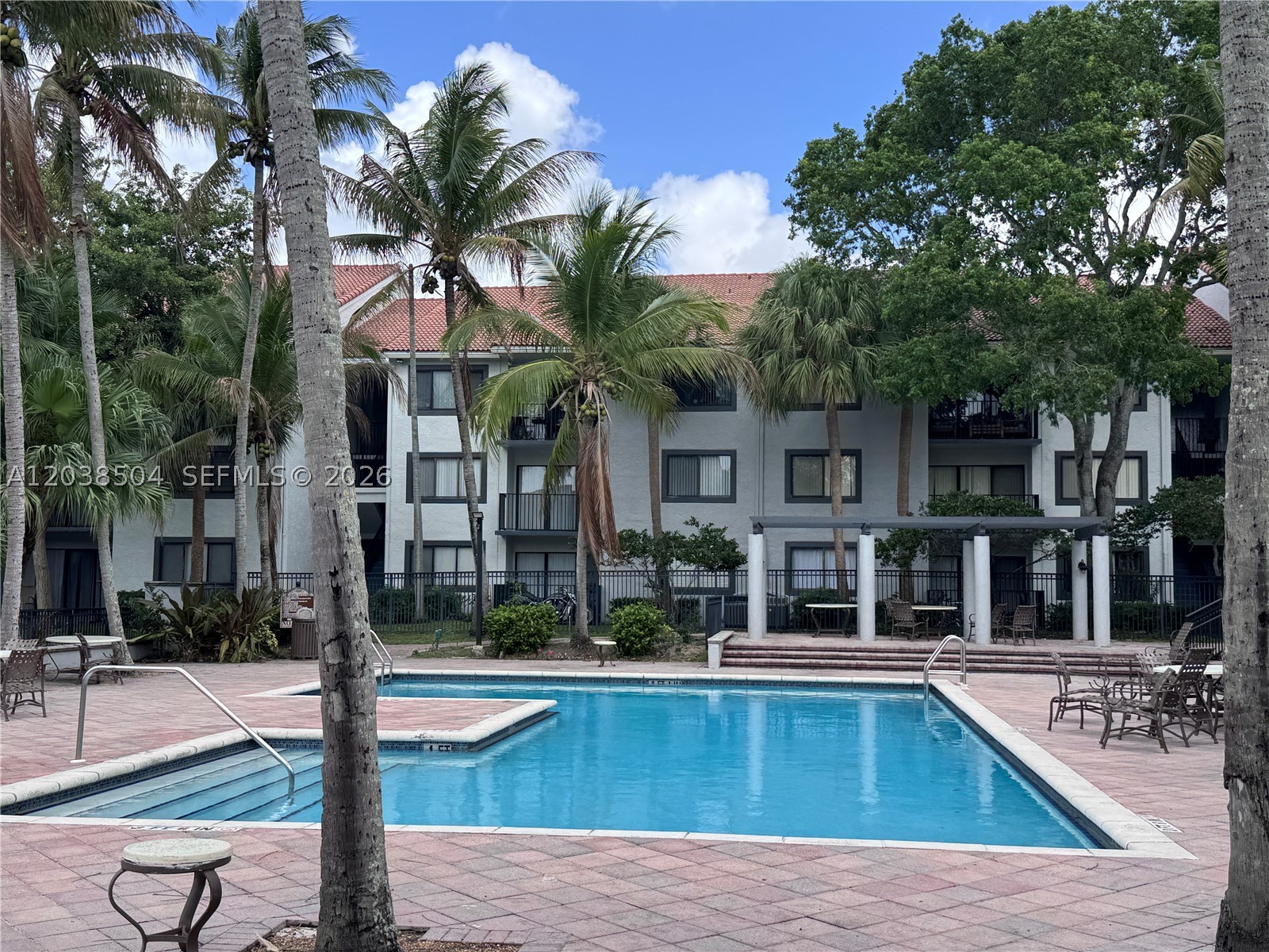 VISCONTI CONDO - Residential